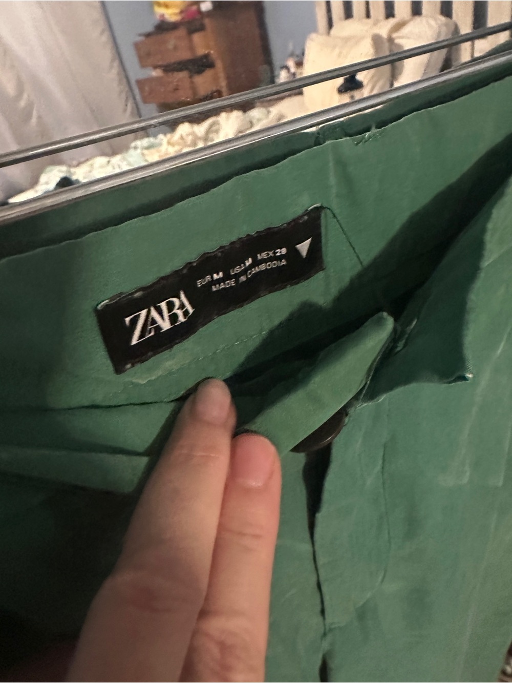 Zara Wide-Leg Green Chinos - Picture 3 of 3